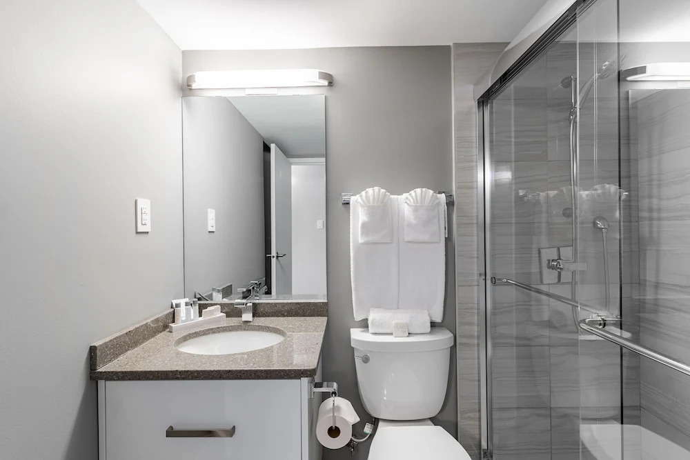 Fort Garry Place Furnished Suites