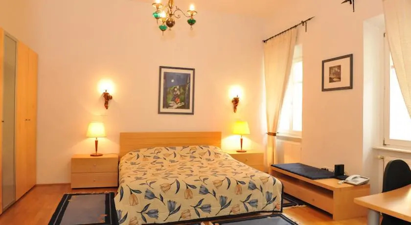 Apartment Anton Tour As