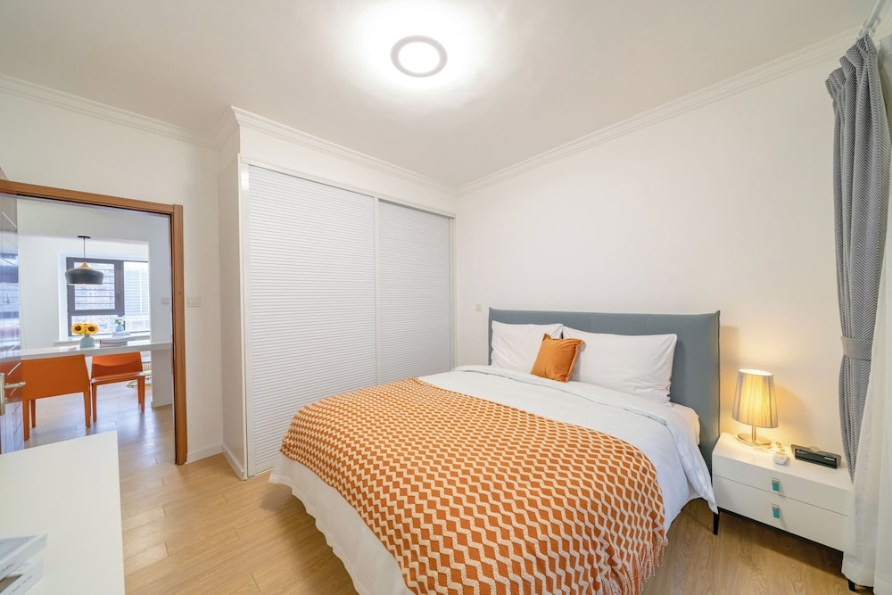 Tyms 1BR 1BA Apartment in Gubei