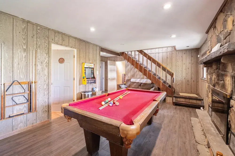 Charming Porter House In The Heart Of The Poconos 4 Bedroom Chalet