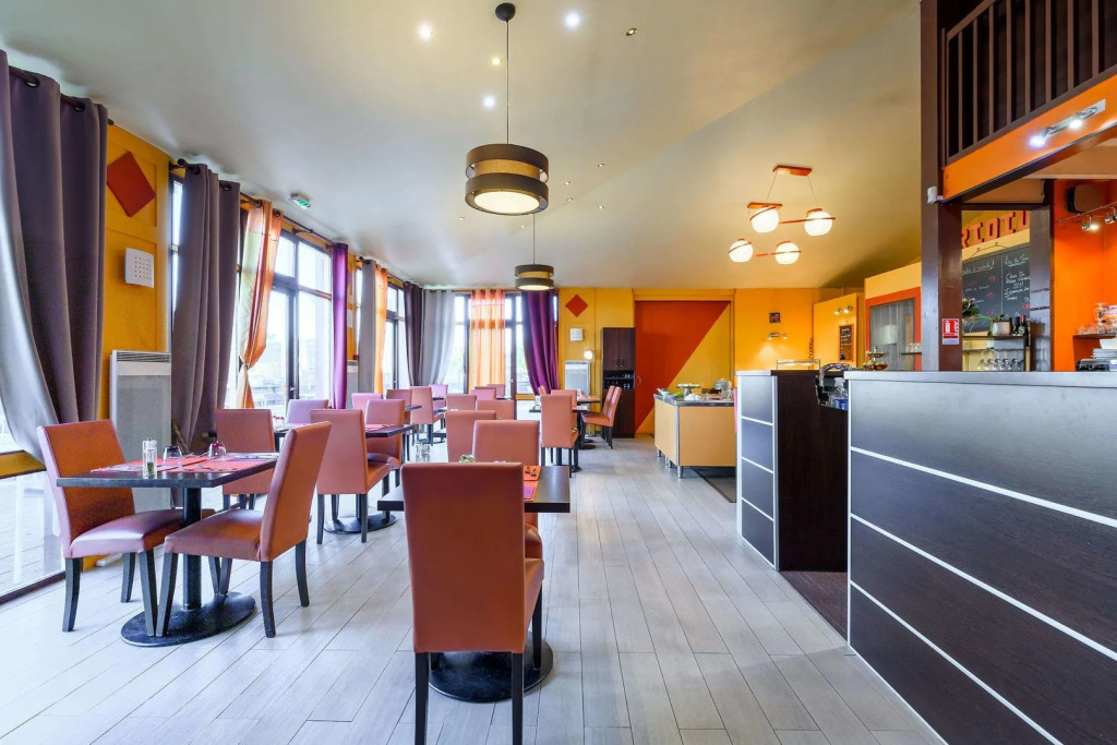 FH Confort Hotel Orléans Comet