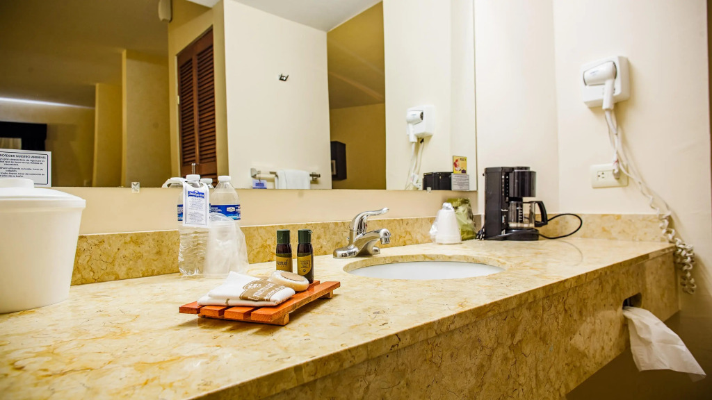 American Inn Hotel & Suites Parral