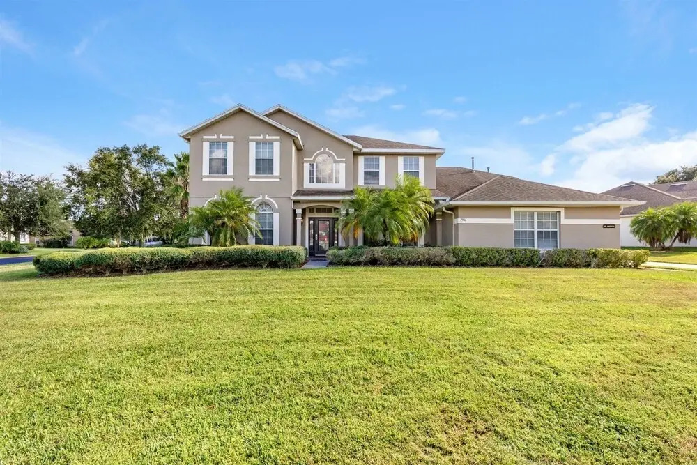 Stunning 7 bed home w/ south facing, private pool, spa & cinema room - Near Disney - 468