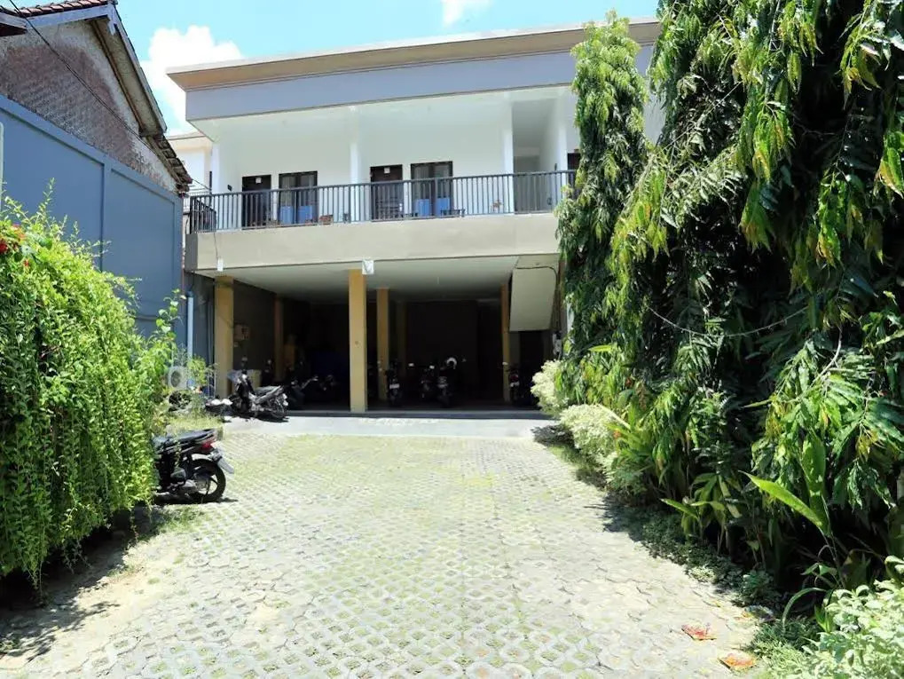 RedDoorz @ Raya Seminyak
