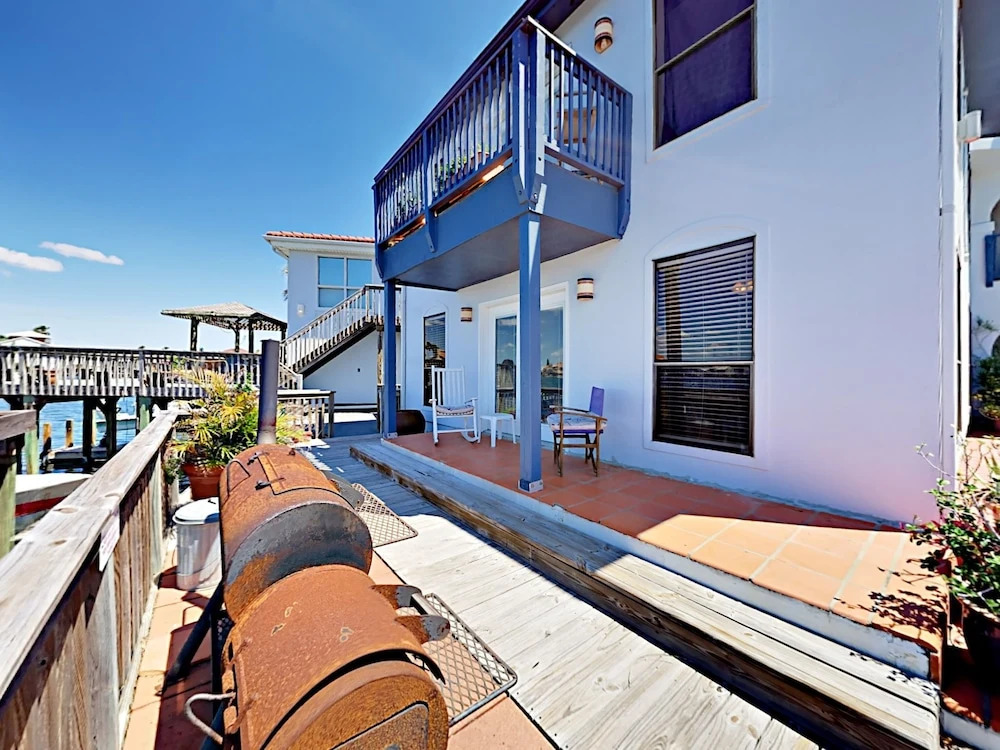 Fortuna Bay 7 - One Bedroom Condo
