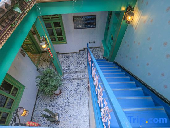 Huiting Residence