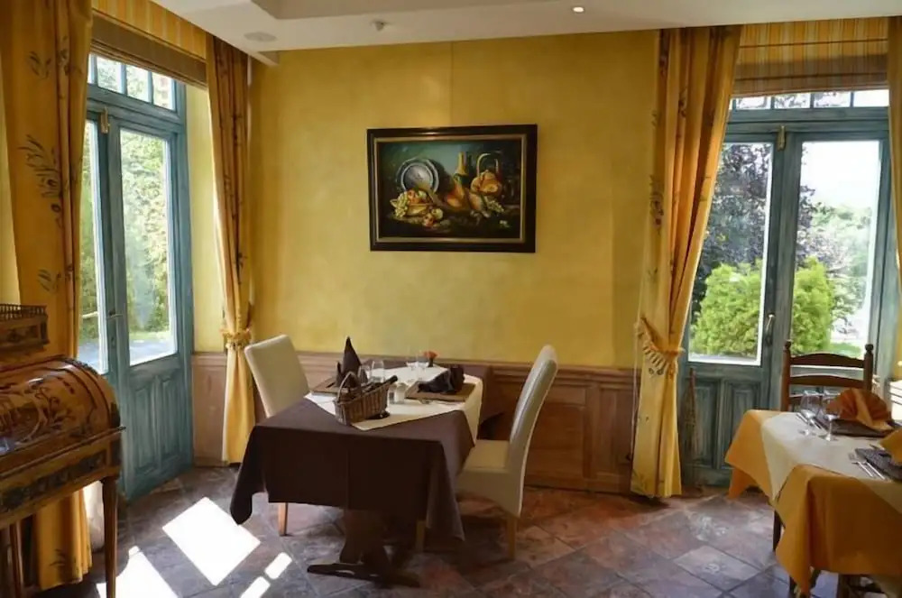 Les Tilleuls Hotel