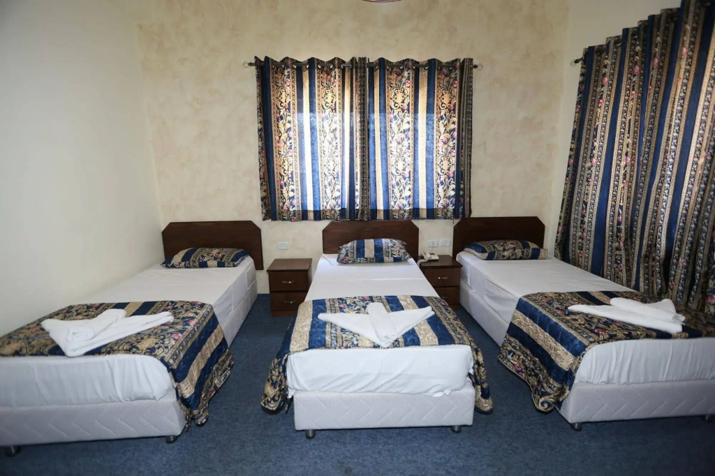 Victoria Hotel