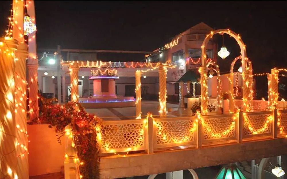 Hotel Dawat Palace