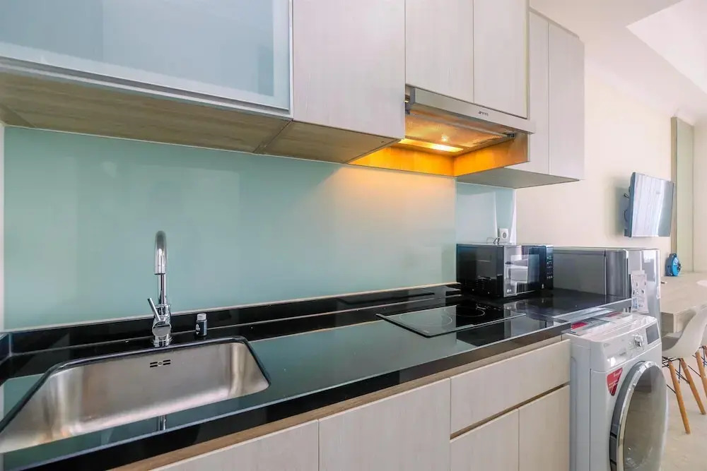 Warm and Cozy Studio Room at Menteng Park Apartment