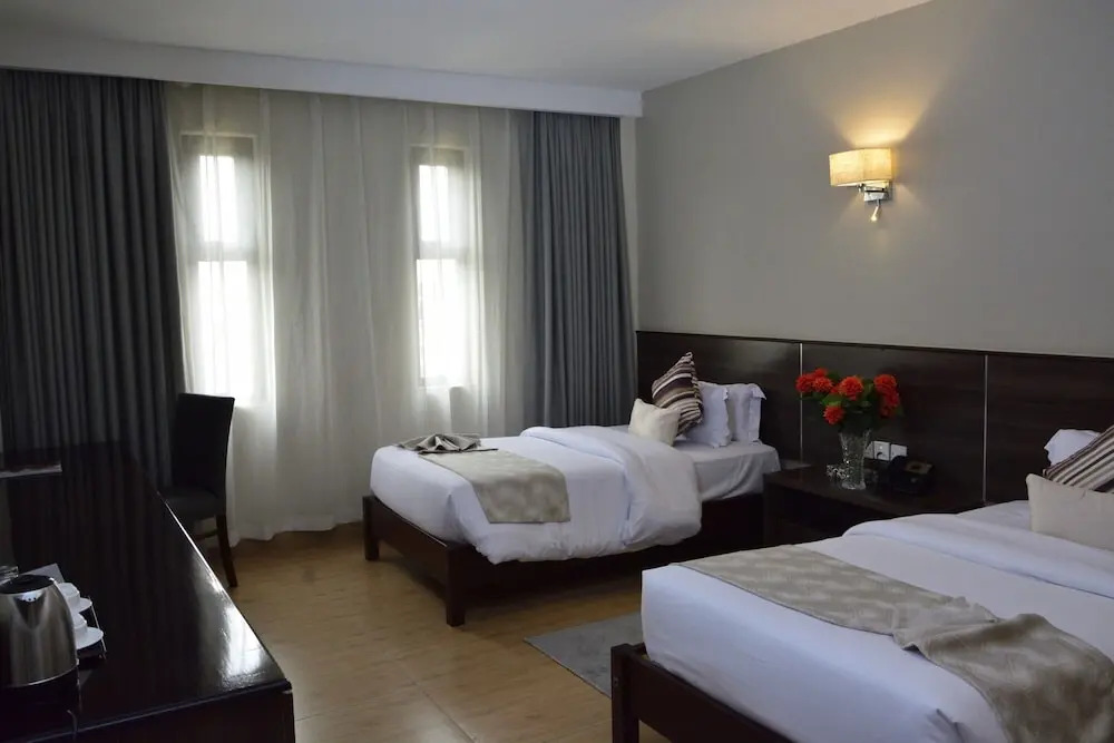 Razana Hotel