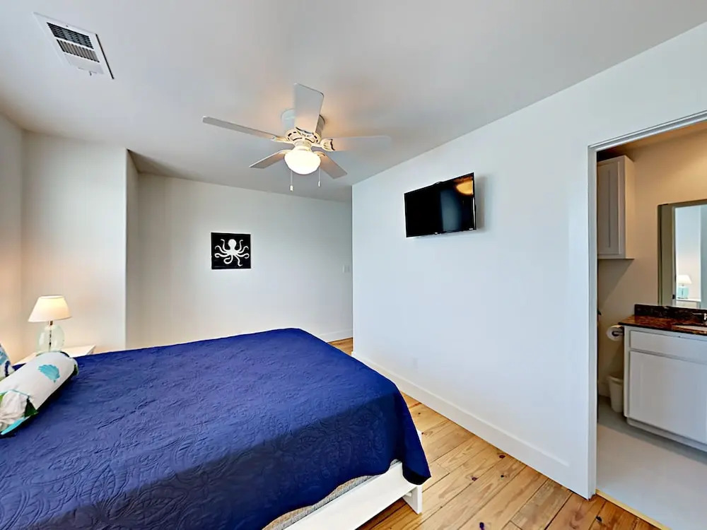 The Commons #403 - Three Bedroom Townhome