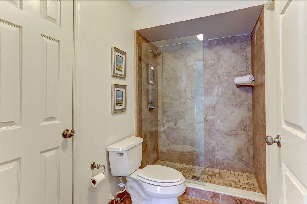 Cake By The Ocean - 3 Br Condo