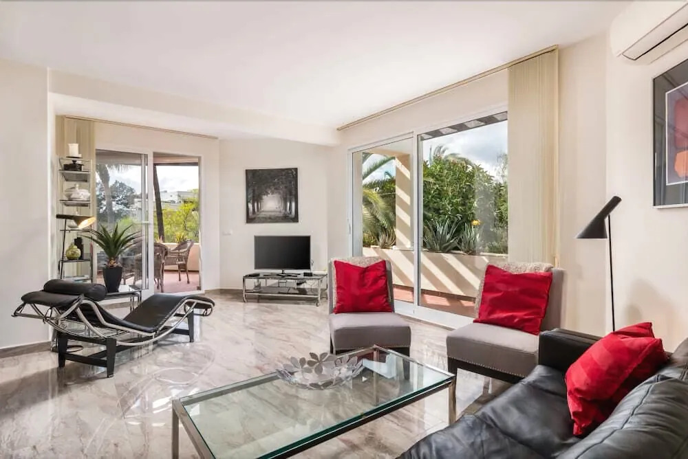 Modern villa close to Fontanilla Beach