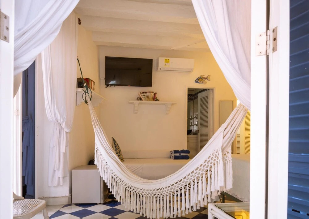Incredible 3BR Apartment w Pool Rooftop in Centro Amurallado
