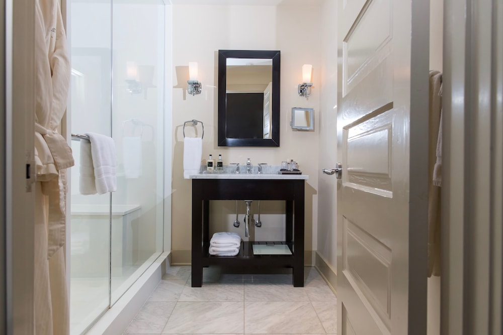 Stonehurst Place Bed & Breakfast