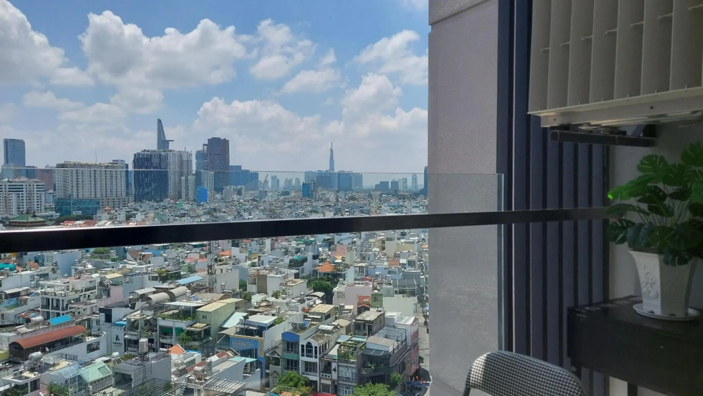 The Goldview Apartment - Luxury Apartment & Furnished Suites & River View & Infinity Pools & Gym & BBQ & High speed internet & Centrally located