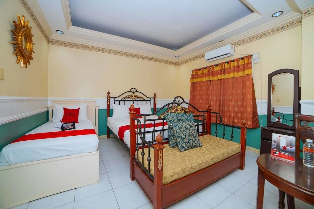RedDoorz @ Fields Avenue Angeles City