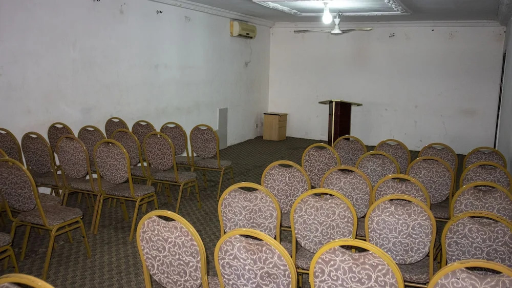 Gulf Suites Hotel
