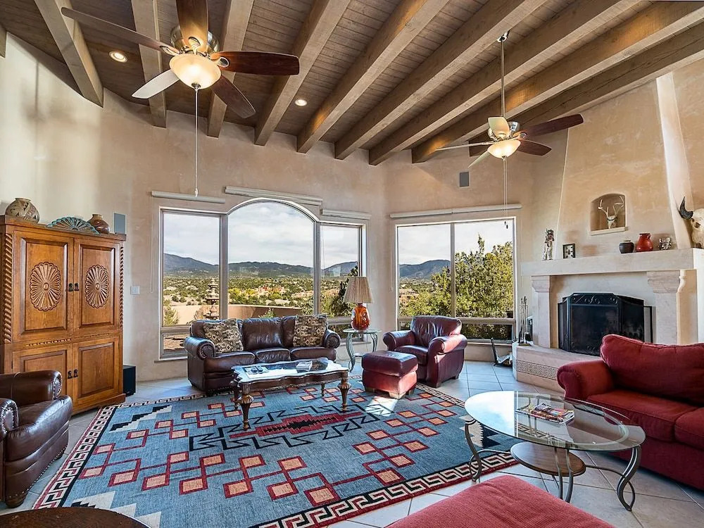 Dorthia Garden Retreat & Views by Kokopelli Property Management