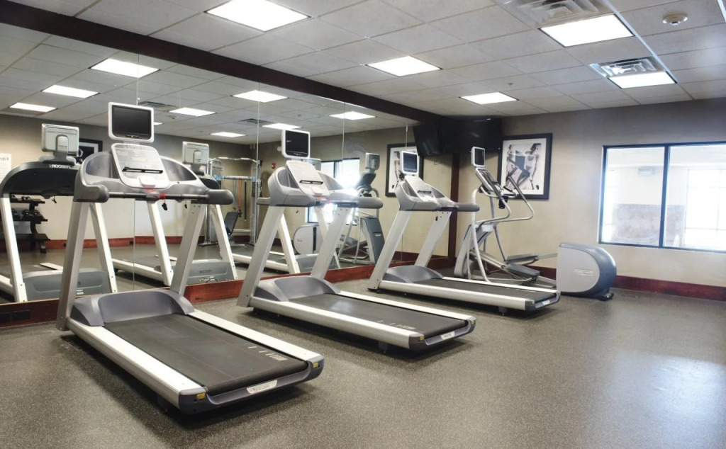 Holiday Inn Express and Suites Urbandale Des Moines by IHG