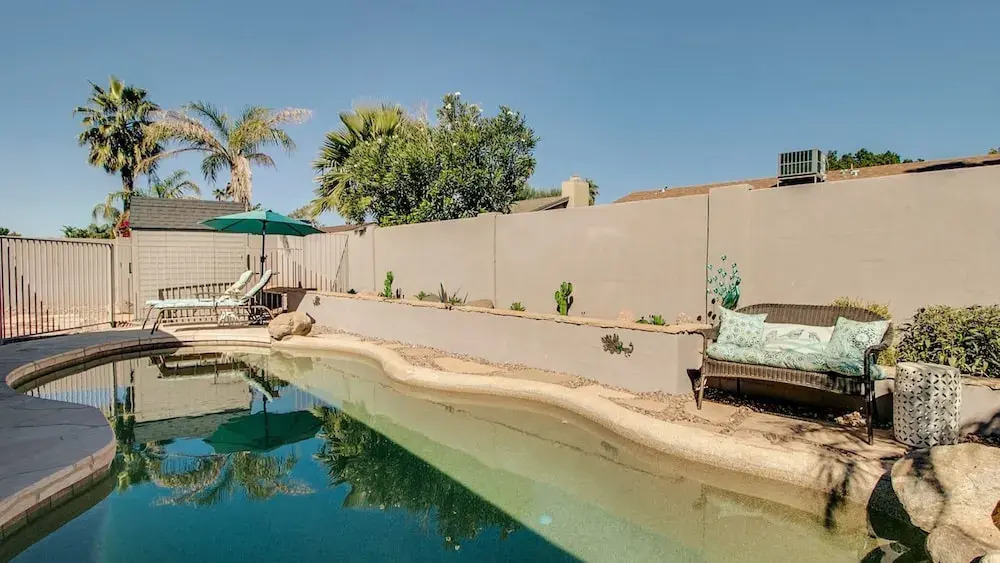 Scottsdale Kierland 3 Bdrm With Sparkling Pool!