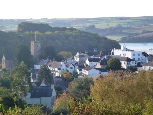 Stoke Gabriel Lodgings