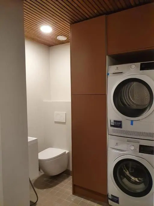 4h+keittiö omalla sisäänkäynnillä