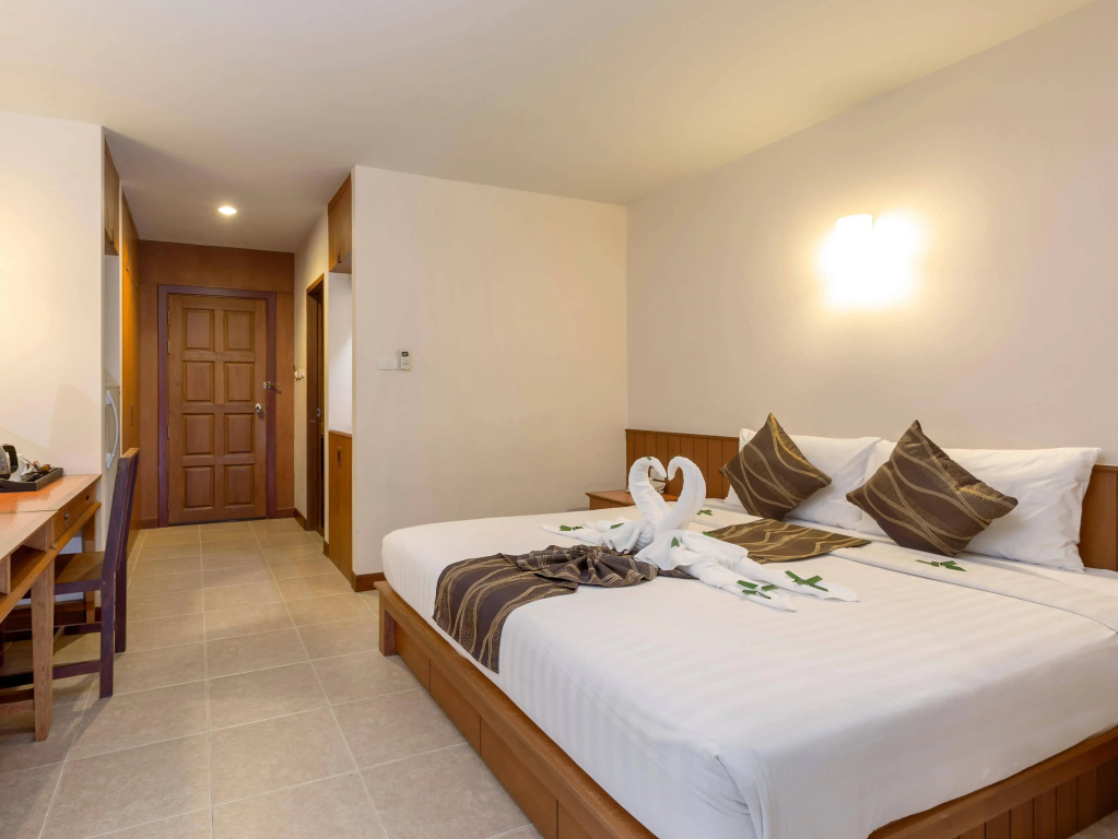 Authong Residence