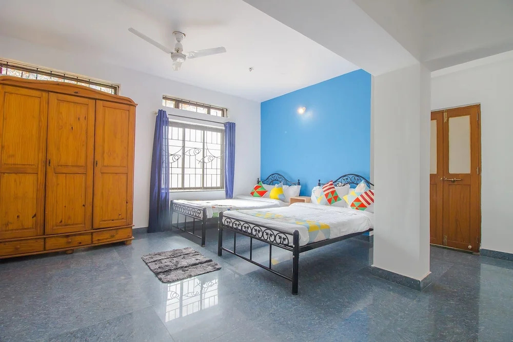 OYO 16094 Home Luxury 2BHK Club Cubana