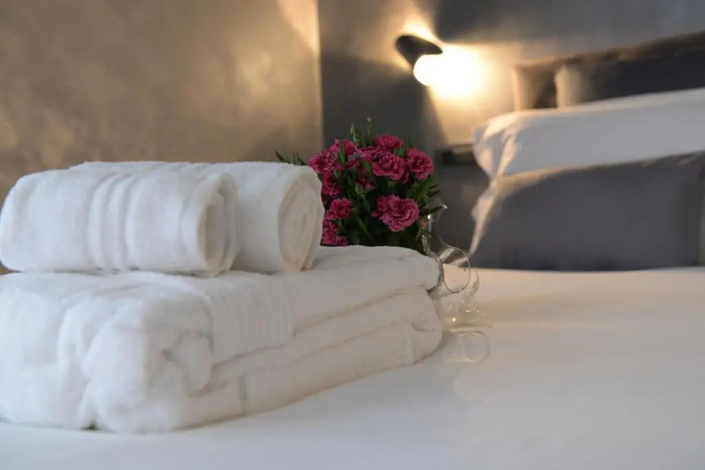 Suite28 (Adults Only)