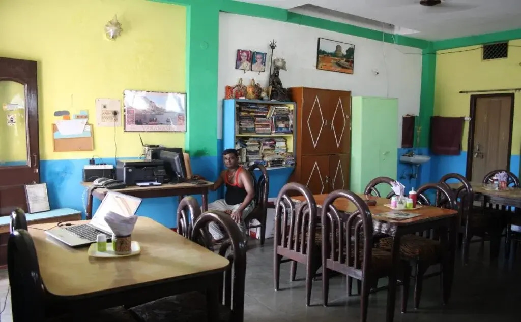 Sandhya Guest House Varanasi Near Ganga River