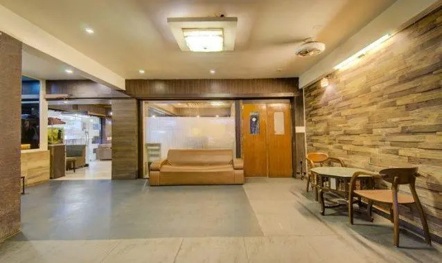 Hotel La 365 Residency