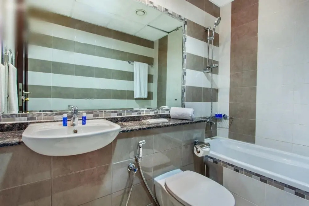 Elegant Apt In Al Barsha South