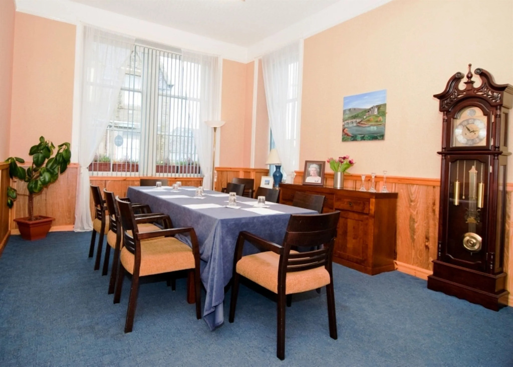 Castletown Hotel