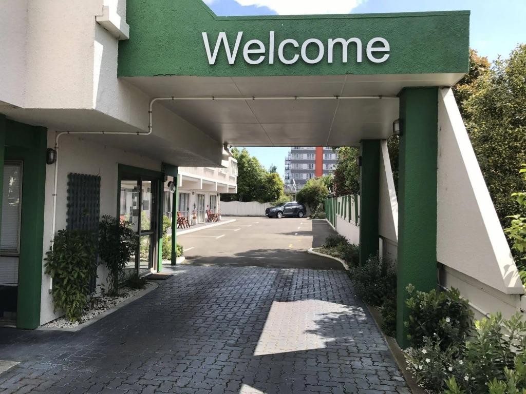 Legends Motel