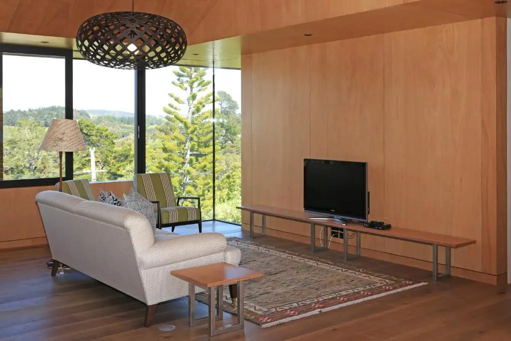 Number Five - Stay Waiheke