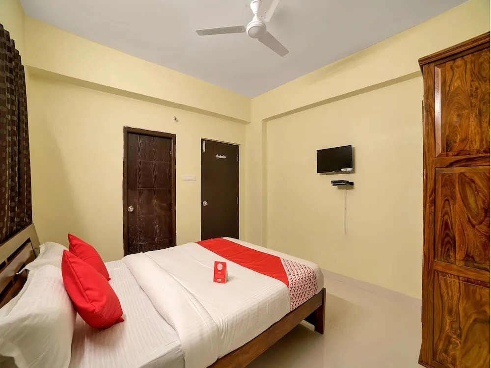 OYO 11317 Tanya Suites