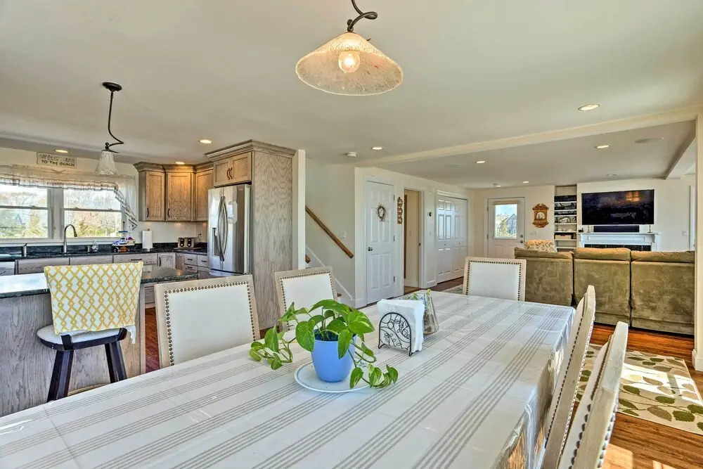 Romantic Retreat on the Sand: Cape Cod Beach House