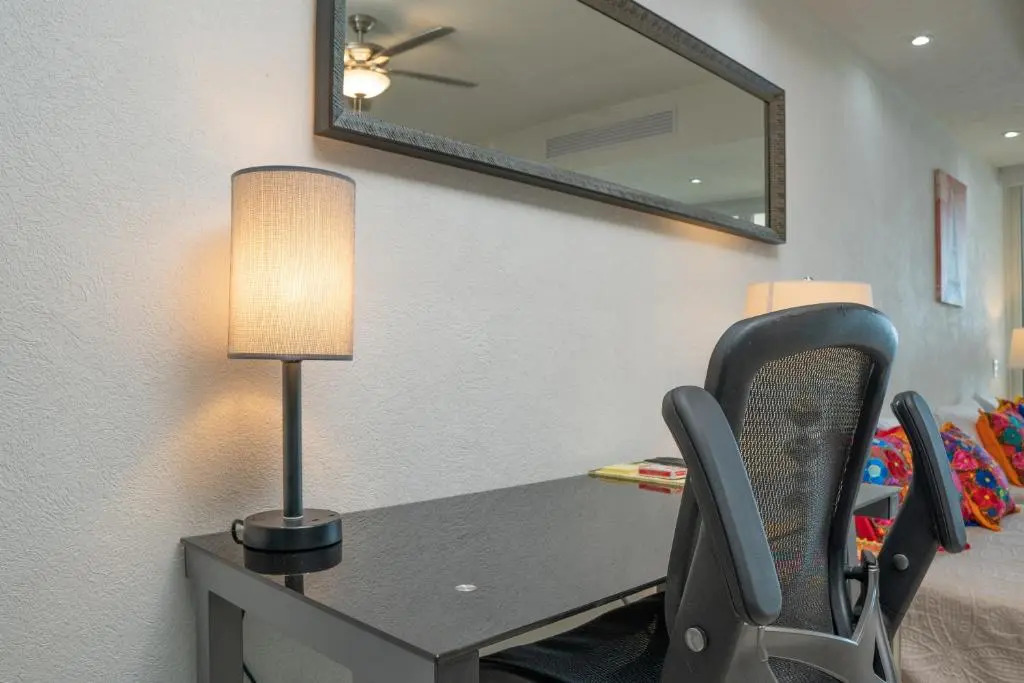 Ocean Front Condo Sleeps 4 Adults-Grand Venetian T3000-1606