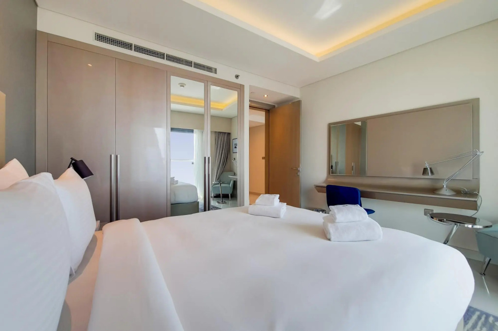 Business Bay - Damac Towers Paramount D 5202