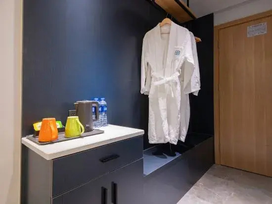 Huating Lijing Hotel (Pengxin Branch of Shenzhen International Convention and Exhibition Center)