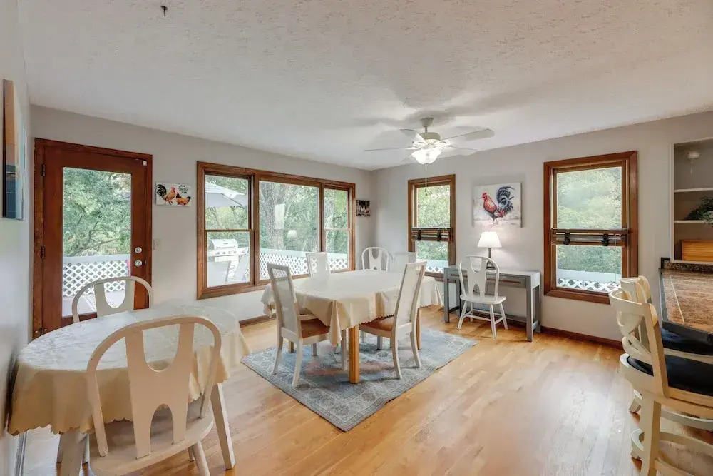 4 Mi to Dtwn Loveland: Private Retreat w/ Decks