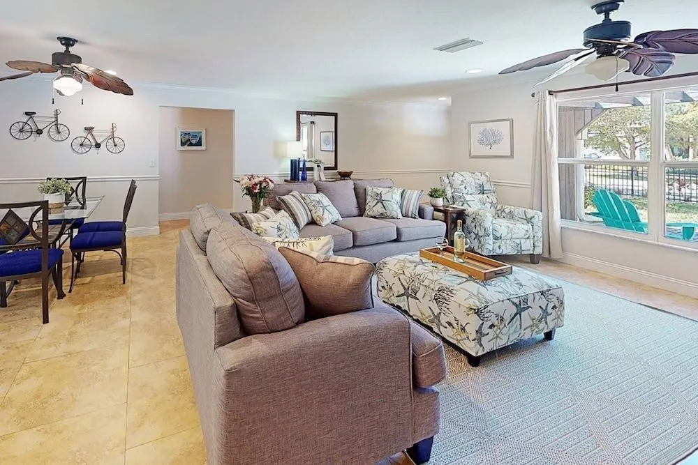 Toes in the Water - Pool Home on Siesta Key