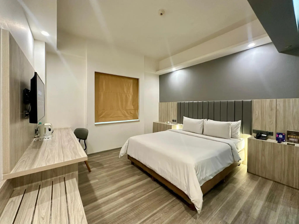 Sparks Life Jakarta, ARTOTEL Curated