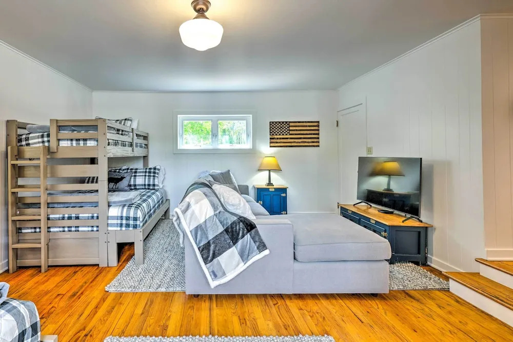 Steps to Dtwn Murphys: Cottage w/ Furnished Porch