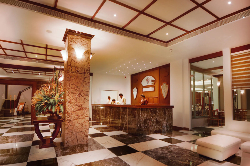 Earls Regent Hotel