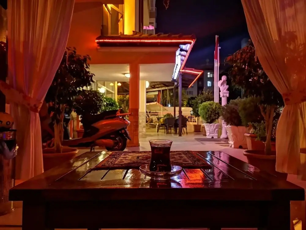 Ak Hotel