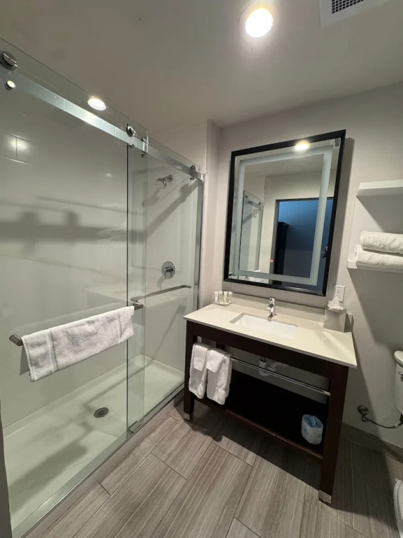 Surface Boutique Hotel, Will Rogers Airport, Fairgrounds, Restaurant & Bar