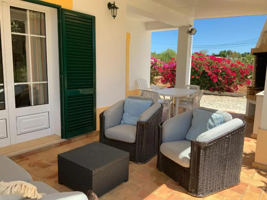 Guest House Alfarrobeiras